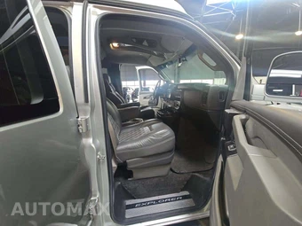 2022 Chevrolet Express 2500 Cargo Van 1WT 135.2" WB - miniatura 17