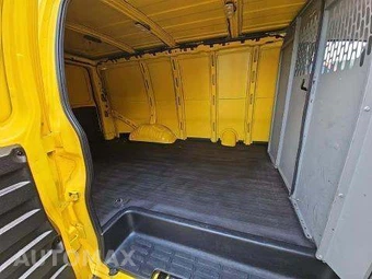 2022 Chevrolet Express 2500 Cargo Van 1WT 135.2" WB – miniatura 15
