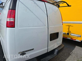 2022 Chevrolet Express 2500 Cargo Van 1WT 135.2" WB - miniatura 24