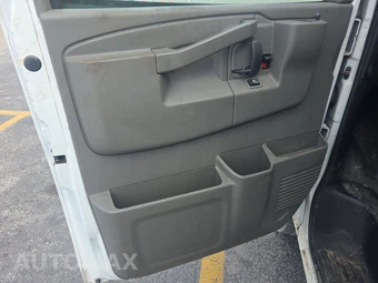 2022 Chevrolet Express 2500 Cargo Van 1WT 135.2" WB - miniatura 9