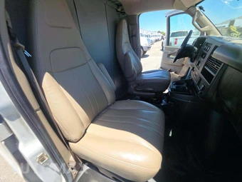2022 Chevrolet Express 2500 Cargo Van 1WT 135.2" WB - miniatura 16