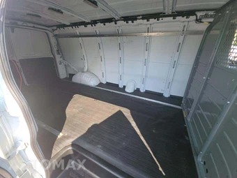 2022 Chevrolet Express 3500 Cargo Van 1WT 155.2" WB – miniatura 15