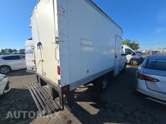 2022 Chevrolet Express 3500 Cutaway 1WT 139.0" WB - miniatura 4