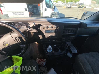 2022 Chevrolet Express 3500 Cutaway 1WT 139.0" WB - miniatura 9