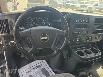 2022 Chevrolet Express 3500 Cutaway 1WT - miniatura 14