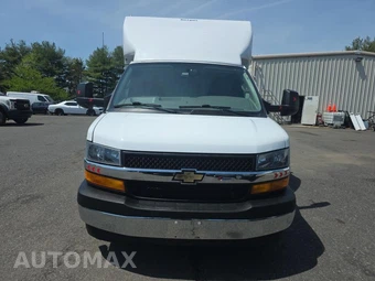 2022 Chevrolet Express 3500 Cutaway 1WT - miniatura 2