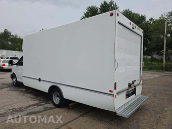 2022 Chevrolet Express 3500 Cutaway 1WT DRW - miniatura 2