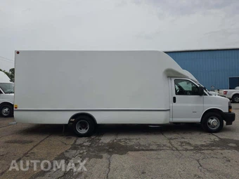 2022 Chevrolet Express 3500 Cutaway 1WT DRW - miniatura 3