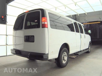 2022 Chevrolet Express 3500 Passenger Van LS 1LS 155.1" WB - miniatura 4