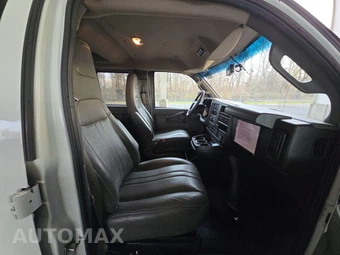 2022 Chevrolet Express 3500 Passenger Van LS 1LS 155.1" WB - miniatura 8