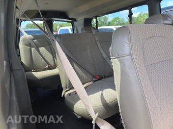 2022 Chevrolet Express 3500 Passenger Van LS 1LS 155.1" WB - miniatura 14