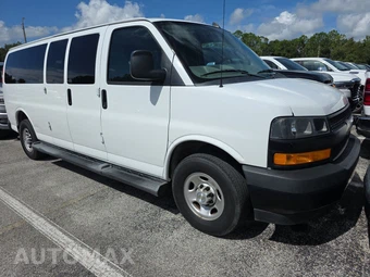 2022 Chevrolet Express 3500 Passenger Van LS 1LS 155.1" WB - miniatura 3