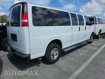 2022 Chevrolet Express 3500 Passenger Van LS 1LS 155.1" WB - miniatura 4