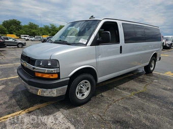 2022 Chevrolet Express 3500 Passenger Van LT 1LT 155.1" WB