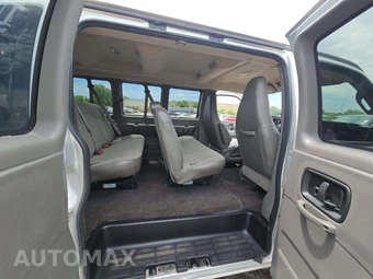 2022 Chevrolet Express 3500 Passenger Van LT 1LT 155.1" WB - miniatura 17