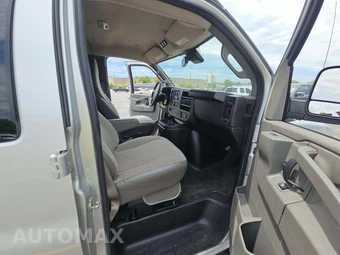 2022 Chevrolet Express 3500 Passenger Van LT 1LT 155.1" WB - miniatura 19