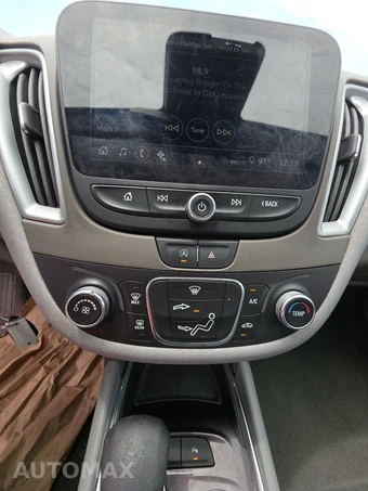 2022 Chevrolet Malibu LS 1FL – miniatura 11