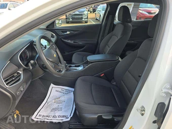 2022 Chevrolet Malibu LS 1LS – miniatura 3