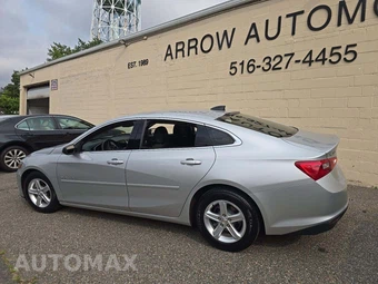 2022 Chevrolet Malibu LS 1LS