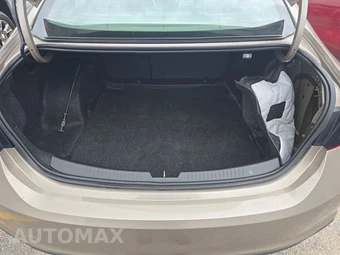 2022 Chevrolet Malibu LT 1LT – miniatura 16