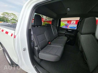 2022 Chevrolet Silverado 1500 Custom Crew Cab Short Bed 1CX - miniatura 16