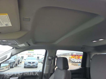 2022 Chevrolet Silverado 1500 Custom Crew Cab Short Bed 1CX - miniatura 8