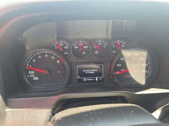 2022 Chevrolet Silverado 1500 Custom Crew Cab Short Bed 1CX - miniatura 3