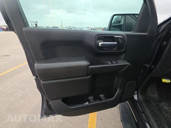 2022 Chevrolet Silverado 1500 Custom Trail Boss Crew Cab Short Bed 2CX - miniatura 9