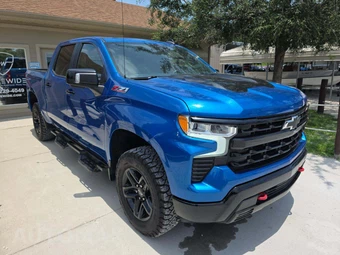 2022 Chevrolet Silverado 1500 LT Trail Boss Crew Cab Short Bed 2LT - miniatura 4