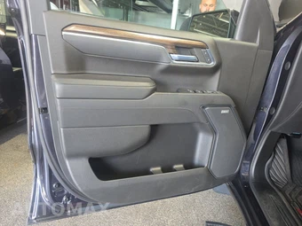 2022 Chevrolet Silverado 1500 LT Trail Boss Crew Cab Short Bed 2LT - miniatura 9