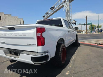 2022 Chevrolet Silverado 1500 LTD Custom Crew Cab Short Bed 1CX - miniatura 3