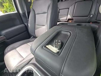 2022 Chevrolet Silverado 1500 LTD LTZ Crew Cab Short Bed 1LZ - miniatura 8