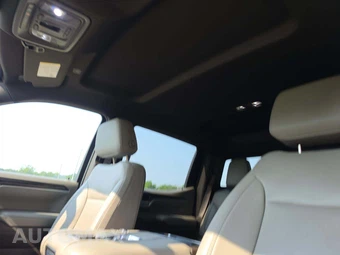 2022 Chevrolet Silverado 1500 LTZ Crew Cab Short Bed 1LZ - miniatura 8