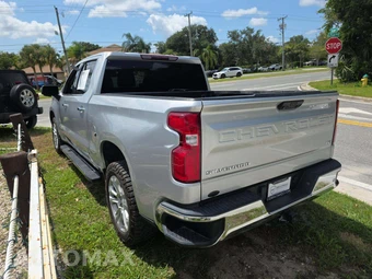 2022 Chevrolet Silverado 1500 LTZ Crew Cab Short Bed 1LZ - miniatura 2