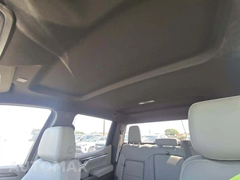 2022 Chevrolet Silverado 1500 LTZ Crew Cab Short Bed 1LZ - miniatura 8