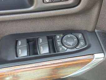 2022 Chevrolet Silverado 2500HD High Country Crew Cab Medium Bed 3LZ - miniatura 27