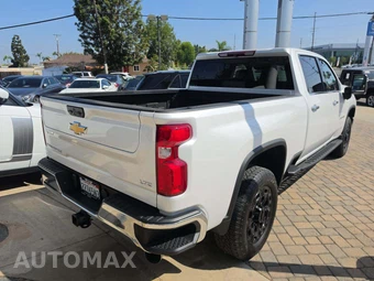 2022 Chevrolet Silverado 2500HD LTZ Crew Cab Medium Bed 1LZ - miniatura 3