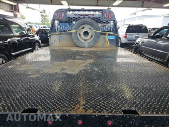 2022 Chevrolet Silverado 3500HD Cab Chassis LT Crew Cab 1LT DRW - miniatura 16