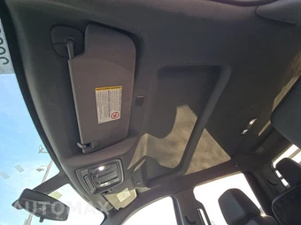 2022 Chevrolet Silverado 3500HD Cab Chassis WT Crew Cab 1WT DRW - miniatura 17