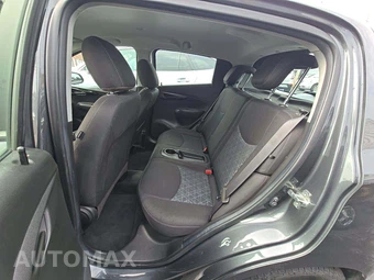 2022 Chevrolet Spark 1LT 1SD - miniatura 13