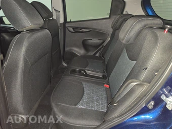 2022 Chevrolet Spark 1LT 1SD - miniatura 13