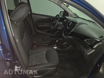2022 Chevrolet Spark 1LT 1SD - miniatura 8