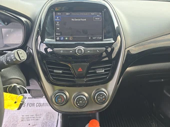 2022 Chevrolet Spark 1LT 1SD - miniatura 11