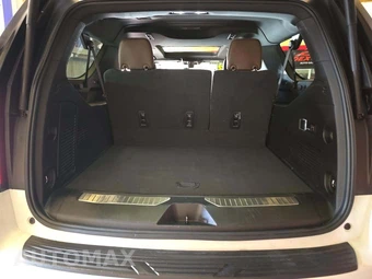 2022 Chevrolet Suburban High Country 3LZ - miniatura 15