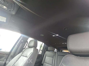 2022 Chevrolet Suburban LT 1LT - miniatura 11