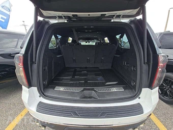 2022 Chevrolet Suburban RST 1SP - miniatura 15