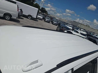 2022 Chevrolet Suburban Z71 2Z7 - miniatura 9