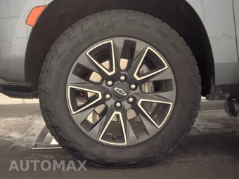 2022 Chevrolet Suburban Z71 2Z7 - miniatura 9