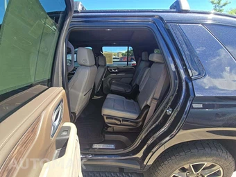 2022 Chevrolet Tahoe Z71 2Z7 - miniatura 13