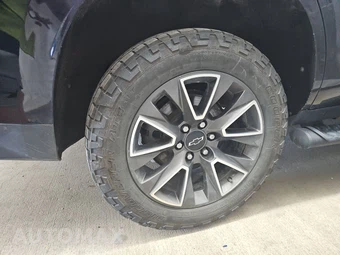 2022 Chevrolet Tahoe Z71 2Z7 - miniatura 5
